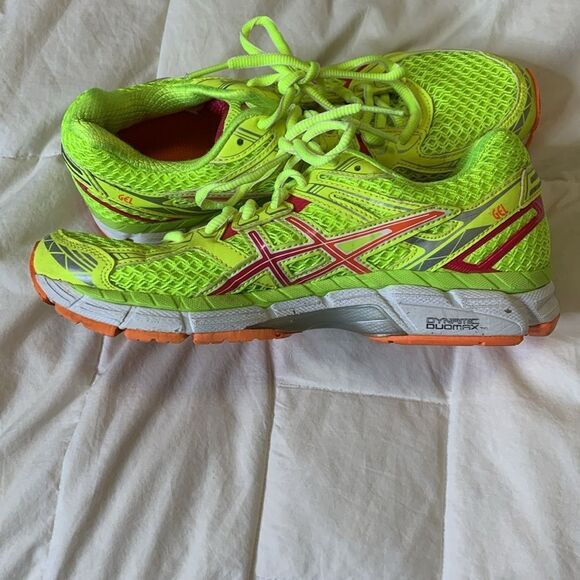 ASICS, ladies GT 2000, dynamic duo max running shoes, size 6.5 - Picture 3 of 13